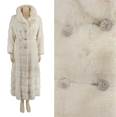 Lot 173 - White Midi to Maxi Convertible Mink Coat...