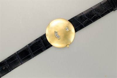 Lot 1190 - Gold Jump Hour Wristwatch