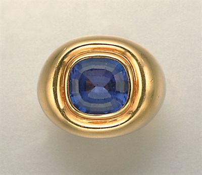 Lot 1129 - Gold and Tanzanite Ring