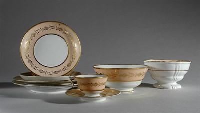 Lot 1389 - Assembled English and Continental Porcelain...