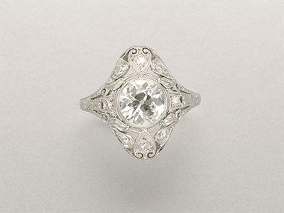 Lot 1472 - Diamond Ring