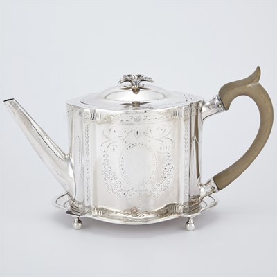 Lot 256 - George III Sterling Silver Teapot on Stand...