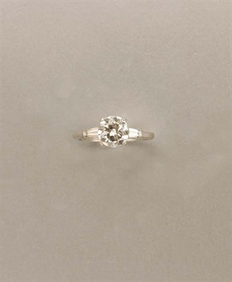 Lot 1265 - Diamond Ring