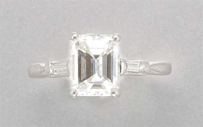 Lot 1087 - Diamond Ring