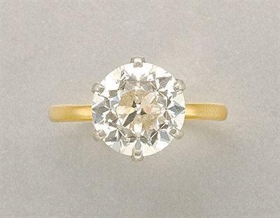 Lot 1423 - Diamond Ring