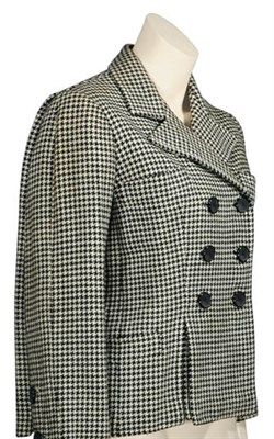 Lot 15 - Pertegaz Black and White Houndstooth Wool...