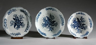 Lot 352 - Group of Five Worcester Blue and White...