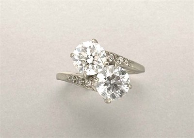 Lot 1473 - Diamond Crossover Ring