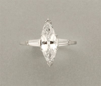 Lot 1365 - Diamond Ring
