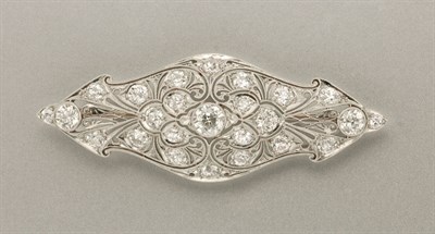 Lot 1366 - Diamond Brooch