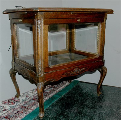 Lot 3149 - Victorian Oak Tea Table Height 27 1/2 inches,...