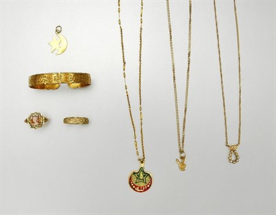 Lot 151 - Group of Assorted Gold and Metal Jewelry