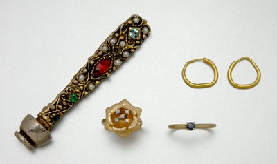 Lot 162 - Group of Gold Jewelry and Costume Fragment