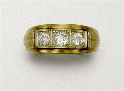 Lot 75 - Gentleman's Gold and Diamond Ring