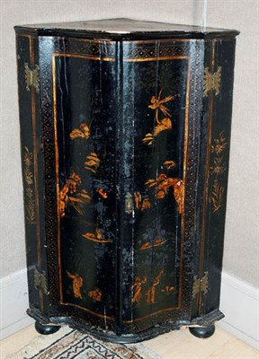 Lot 582 - Chinoiserie Decorated Black Lacquered Corner...