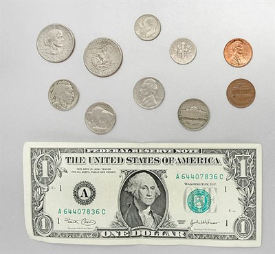 Lot 73 - Lot of Assorted U.S. Coins and Paper Currency