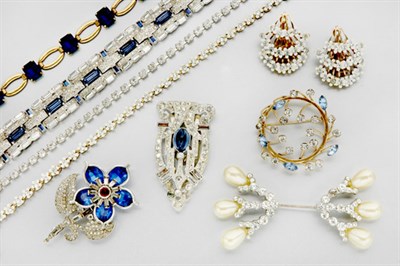 Lot 1 - Large Lot of Assorted Costume Jewelry