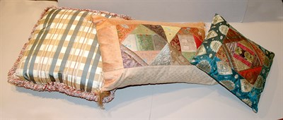 Lot 1152 - Miscellaneous Group of Throw Pillows
