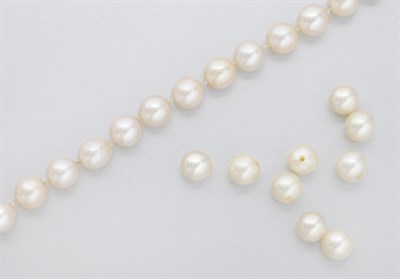 Lot 298 - Cultured Pearl Necklace and Lot of Loose Cultured Pearls