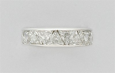 Lot 3139 - Diamond Band Ring