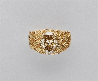 Lot 3074 - Gold and Brown Diamond Ring