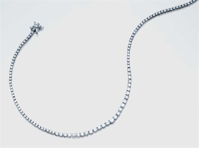 Lot 3368 - Diamond Necklace