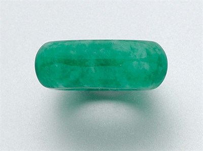 Lot 3345 - Jade Ring