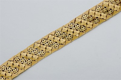 Lot 296 - Gold Bracelet