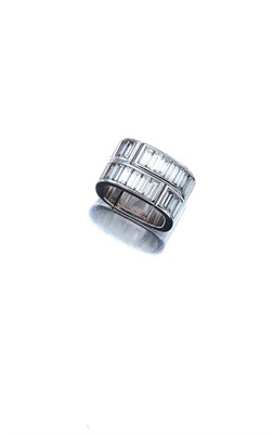 Lot 3536 - Diamond Band Ring
