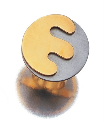 Lot 3543 - Gold and Steel Ring