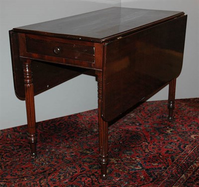 Lot 399 - Federal Style Mahogany Drop-Leaf Table Late...