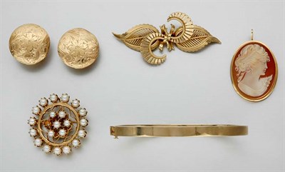 Lot 906 - Group of Gold Jewelry