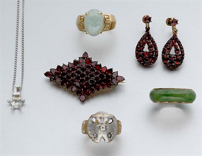 Lot 366 - Group of  Jewelry