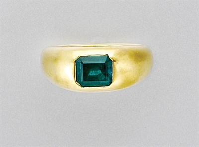 Lot 3231 - Gold and Emerald Gypsy Ring
