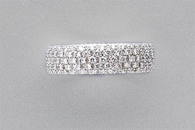 Lot 3243 - Diamond Band Ring