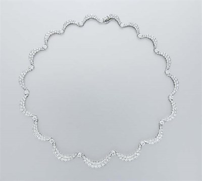 Lot 3241 - Diamond Necklace