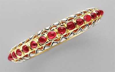 Lot 3209 - Indian Gold, Diamond and Spinel Bangle