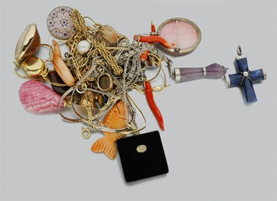 Lot 839 - Group of Jewelry