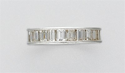 Lot 3288 - Diamond Band Ring
