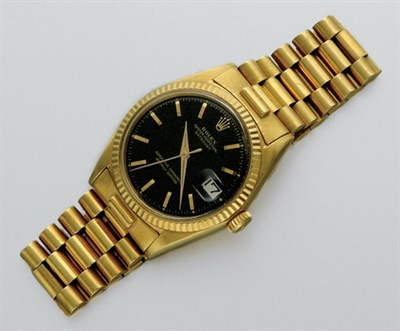Lot 3285 - Gentleman's Gold Wristwatch