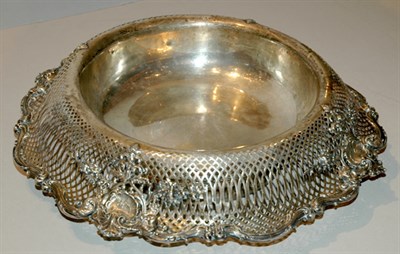 Lot 398 - Sterling Silver Center Bowl Retailed by Black,...