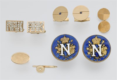 Lot 912 - Group of Gentleman's Jewelry