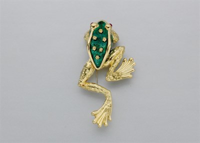 Lot 279 - Gold and Green Enamel Frog Clip-Brooch