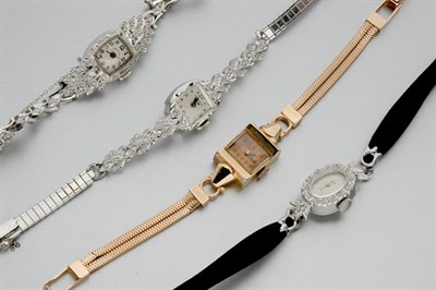 Lot 870 - Group of Jewelry