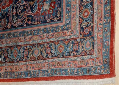 Lot 3581 - Indo-Heriz Carpet India, contemporary The...