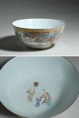 Lot 341 - Chinese Export Porcelain Center Bowl Qianlong,...