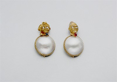 Lot 587 - Pair of Gold and Mabe Pearl Brooches