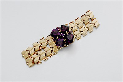 Lot 725 - Double Strand Gold and Amethyst Bracelet