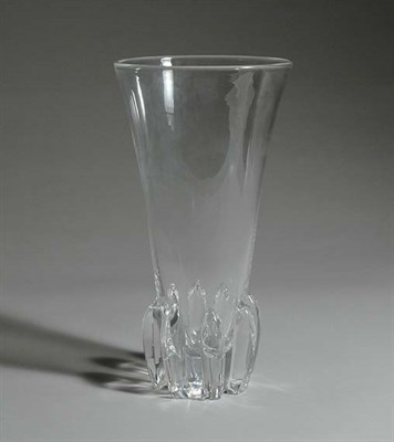 Lot 3195 - Steuben Glass Vase George Thompson #7867....