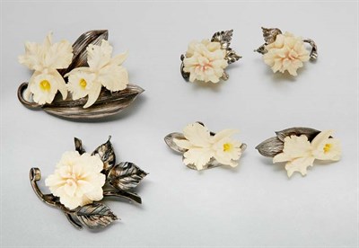 Lot 266 - Lot of Ivory Items